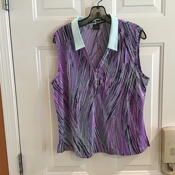 Coordinating golf outfit. Capris and shirt - Picture 4 of 5